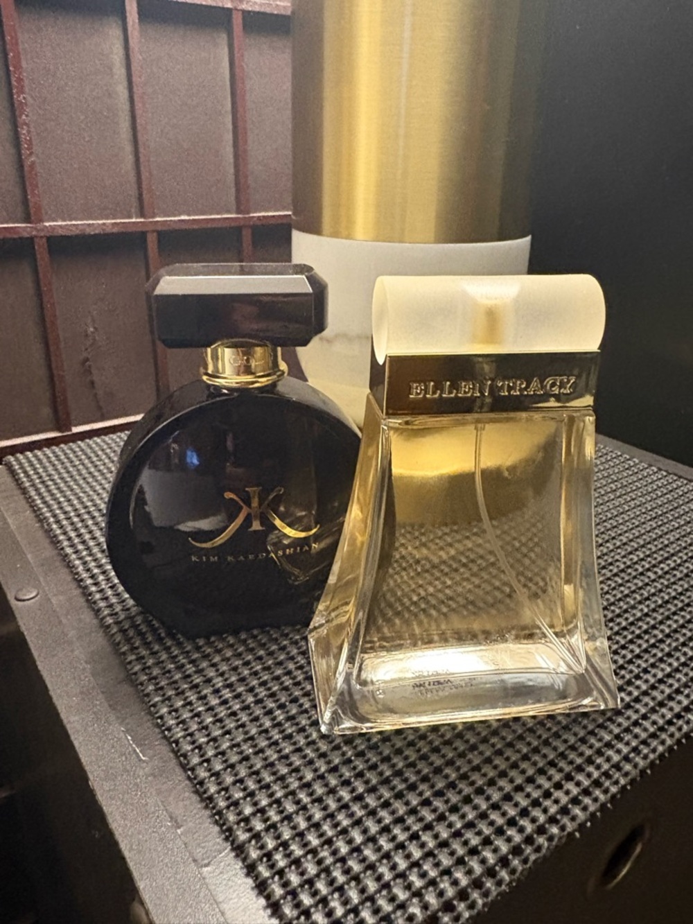 (2) Perfumes: Kim Kardashian + Ellen Tracy